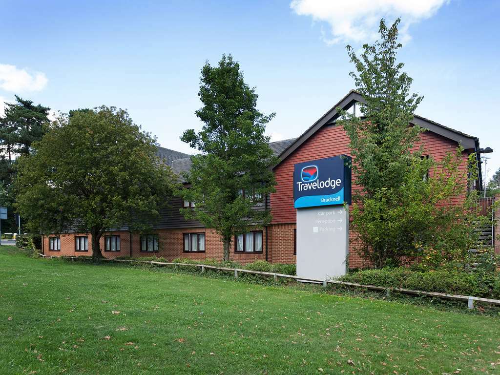 Travelodge Bracknell Exterior photo